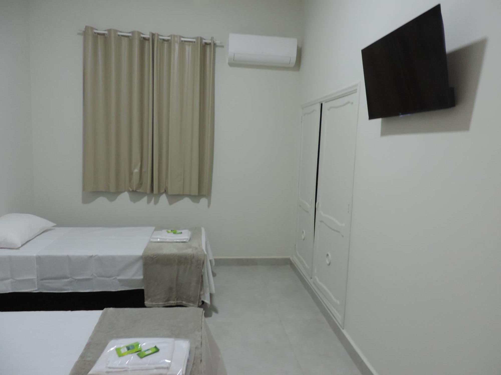 Sb Hospedaria Pousada Uberaba Esterno foto