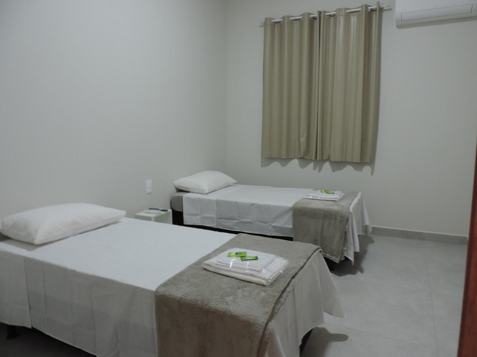 Sb Hospedaria Pousada Uberaba Esterno foto