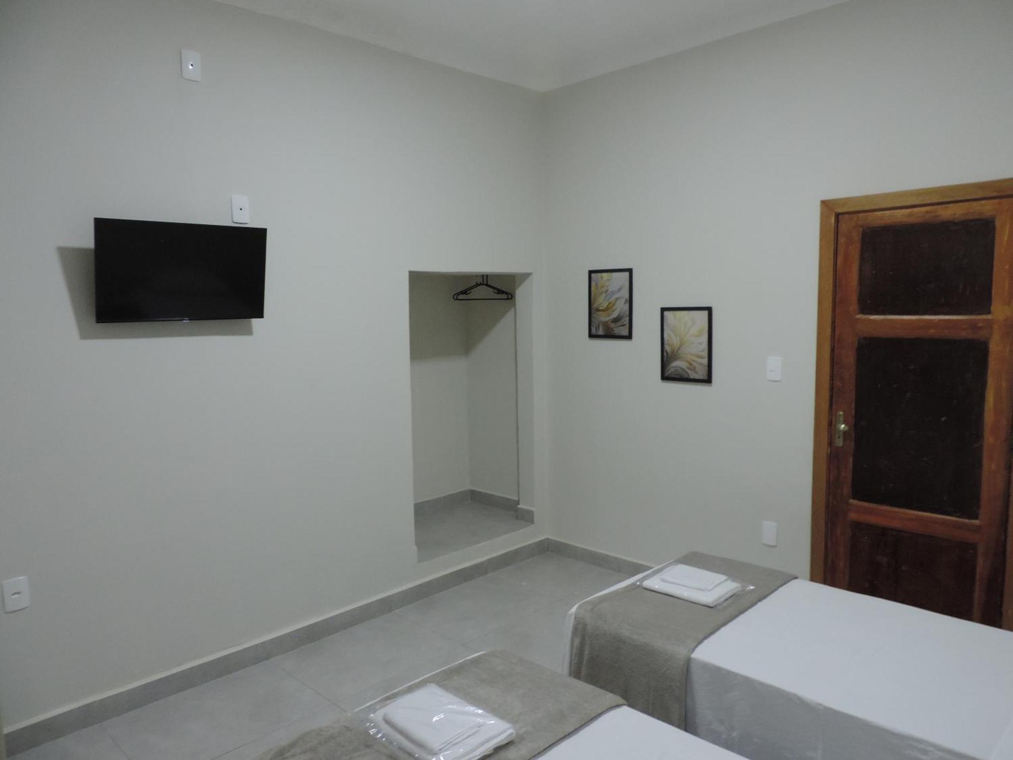 Sb Hospedaria Pousada Uberaba Esterno foto